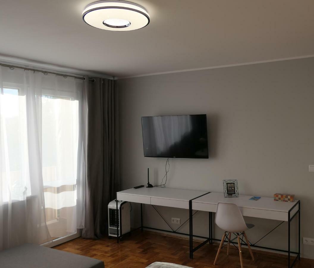 פז'מיסל Ares Apartments מראה חיצוני תמונה